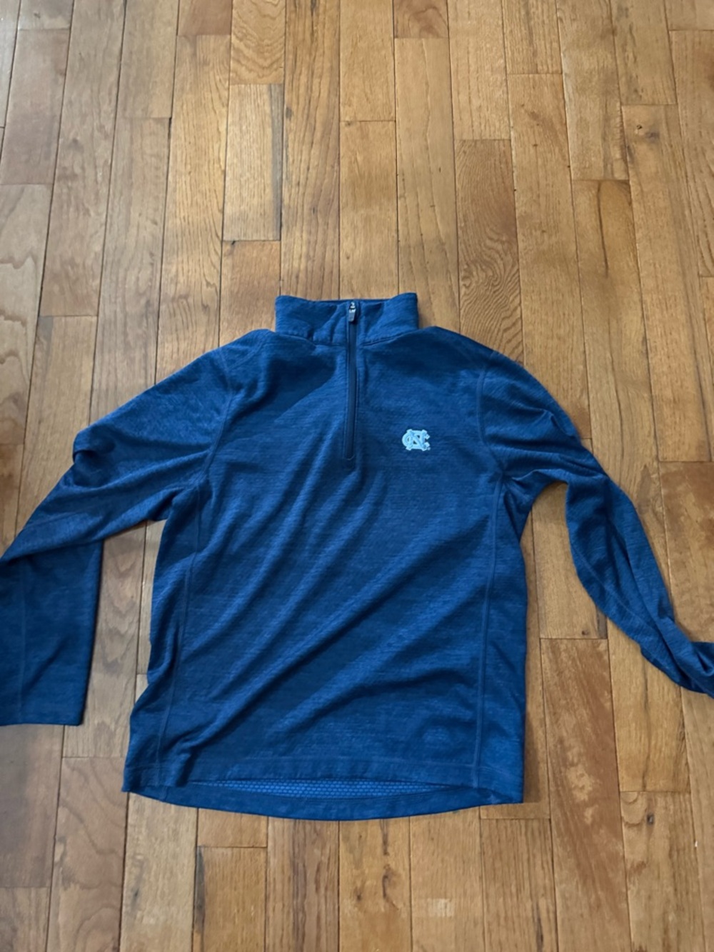 Vineyard Vines UNC performance quarter zip